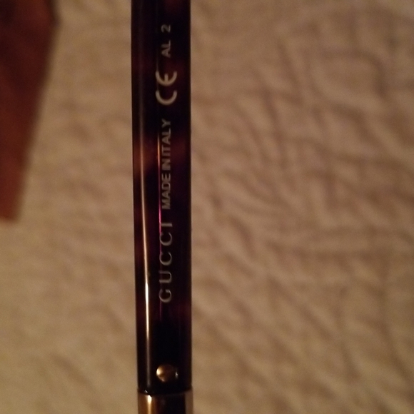 GUCCI  Sunglasses - Picture 4 of 7